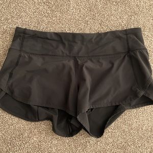 - black lululemon speed shorts size 6